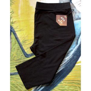 NWT | Ava & Viv | Plus Size Black Capri Leggings | Target | Size 2X